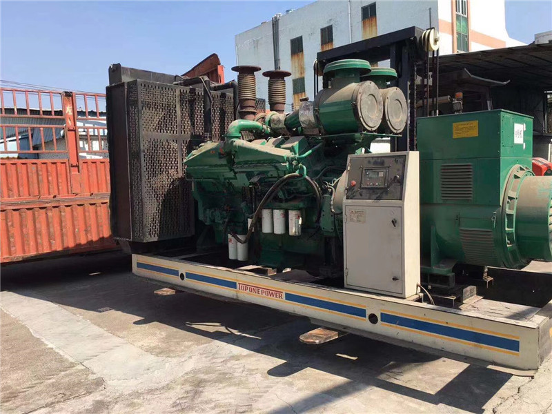 山丹如何判断柴油发电机组的机油温度是否达到了合适的预热温度?