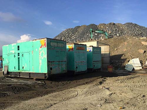 山丹如何判断柴油发电机充电系统中的整流器是否正常？